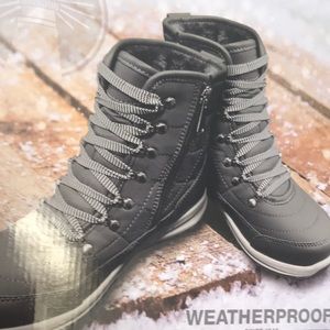 Weatherproof women’s size 8 boots brand new